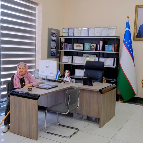 Toshkent Kimyo xalqaro universitetining birinchi rektori, rahmatlik Janpoʻlat Kudaybergenovning xotirasi yodga olinmoqda.