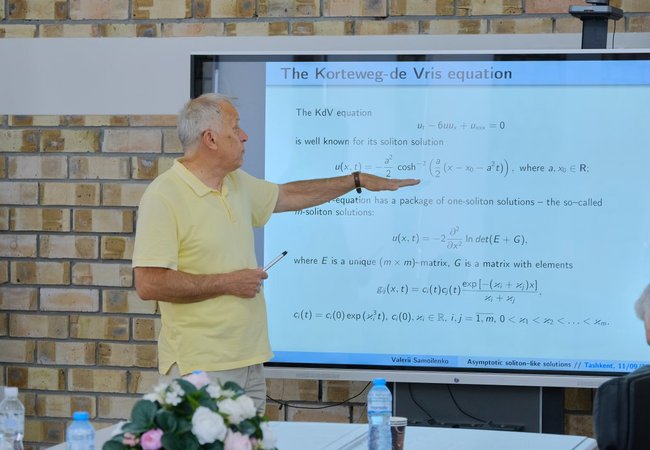 Kimyo International University in Tashkent, in cooperation with the Uzbekistan Society of Physicists, hosted an international workshop dedicated to “Current Issues in Mathematics and Physics.”