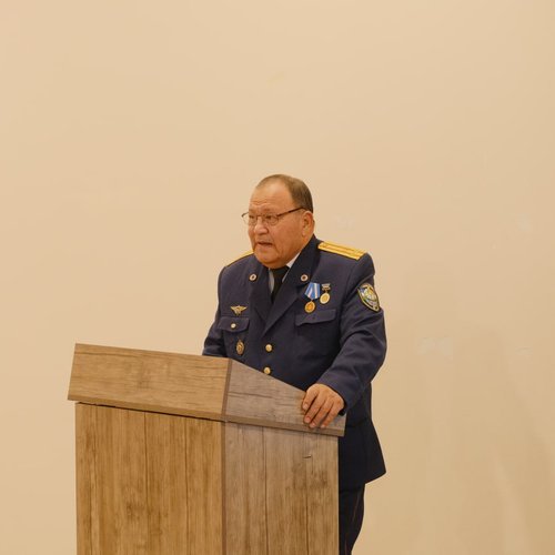 Ватан ҳимоячилари кунига бағишланган маънавий-маърифий тадбир  14 январь — Ватан ҳимоячилари куни арафасида Тошкент Кимё халқаро университетида талабалар учун тантанали маънавий-маърифий тадбир ташкил этилди. Унда Ўзбекистон Республикаси Ички ишлар вазирл