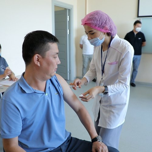 Бугун, Тошкент шаҳридаги Ёджу техника институти Ректори