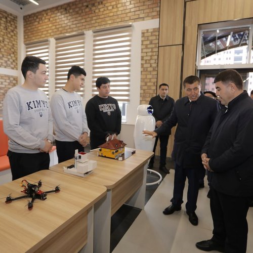 At the opening ceremony of the Namangan campus of Kimyo International University in Tashkent, student projects in the field of Information Systems were presented.