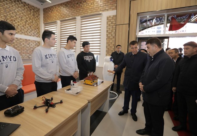Toshkent Kimyo xalqaro universitetining Namangandagi kampus ochilish marosimida Axborot tizimlari yo‘nalishi talabalari loyihalari taqdim etildi.