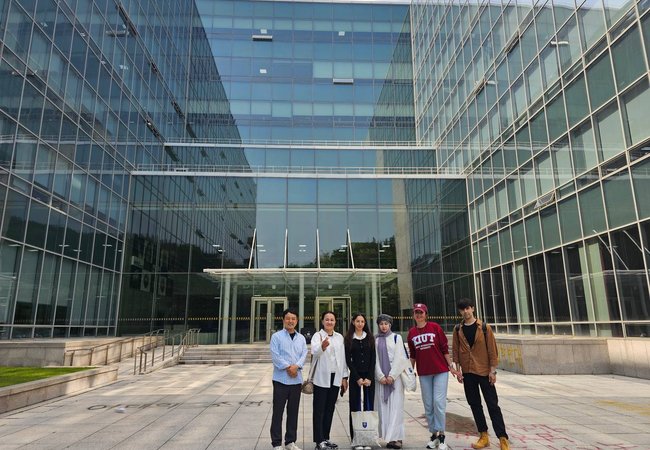 South Korea is known worldwide not only as a hub of modern technology but also for having one of the most advanced education systems