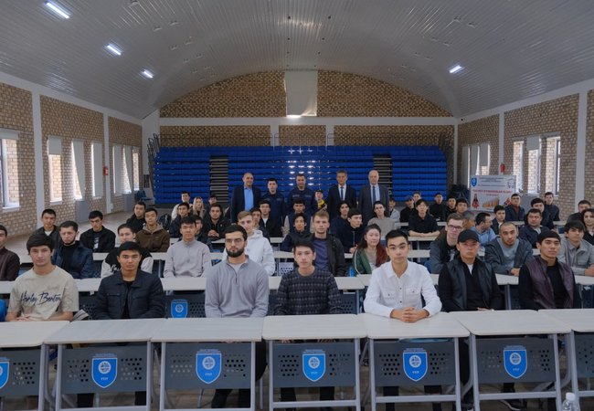 2025-yil 19 noyabr kuni Toshkent Kimyo xalqaro universitetida "Favqulodda vaziyatlar profilaktikasi" oyligi doirasida talabalarga mo‘ljallangan seminar-trening o‘tkazildi.