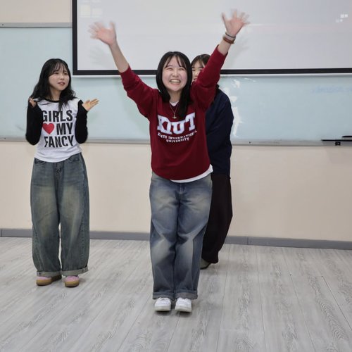 Joriy yilning 5-fevral kuni Koreyaning nufuzli Pukyong milliy universiteti (PKNU)dan 50 nafar talaba va professor-oʻqituvchilar Toshkent Kimyo xalqaro universitetiga (TKXU) tashrif buyurishdi