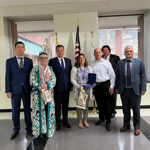 The delegation headed by the founder of the Kimyo International University in Tashkent A. Vahobov and the rector of the university J. Kudaybergenov is on an official visit to the United States of America