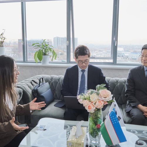 Генеральный консул ООН по промышленному развитию в Южной Корее Маенг-хо Шин и координатор по инвестициям Чонмин Ким посетили Ташкентский международный университет Кимё с официальным визитом