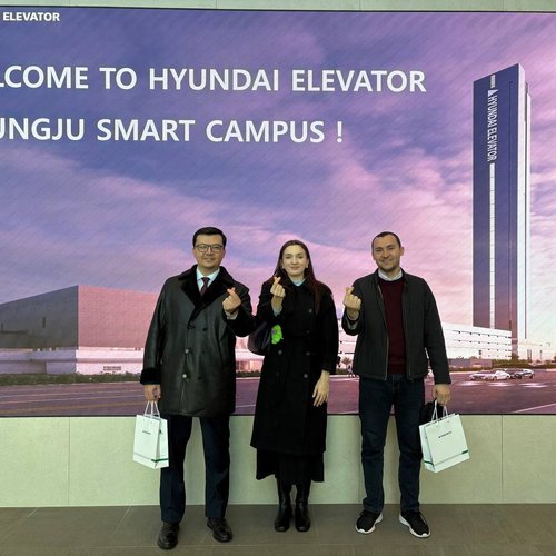 2025-yil 8-dekabr kuni Kimyo International University in Tashkent (KIUT) rektori, professor Akmal Baltayevich Allakuliyevning Koreya Respublikasiga rasmiy tashrifi doirasida Hyundai Elevator Smart Campus, Hyundai Research Institute hamda Hyundai Movex kom