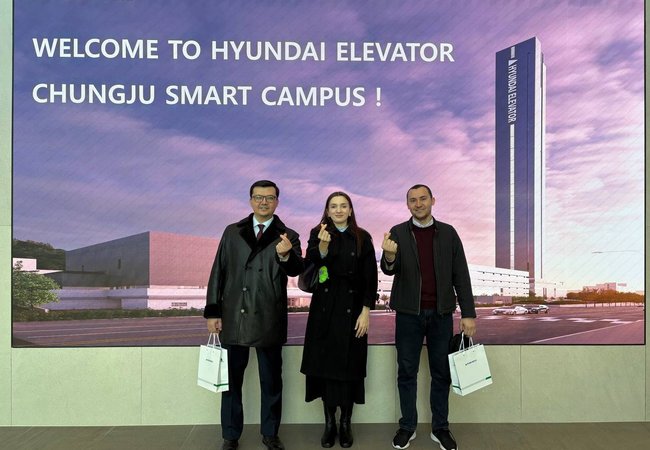2025-yil 8-dekabr kuni Kimyo International University in Tashkent (KIUT) rektori, professor Akmal Baltayevich Allakuliyevning Koreya Respublikasiga rasmiy tashrifi doirasida Hyundai Elevator Smart Campus, Hyundai Research Institute hamda Hyundai Movex kom