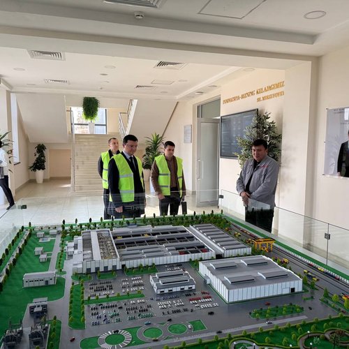 Delegation of Kimyo International University visits BYD Uzbekistan Factory in Jizzakh and signs Memorandum of Understanding