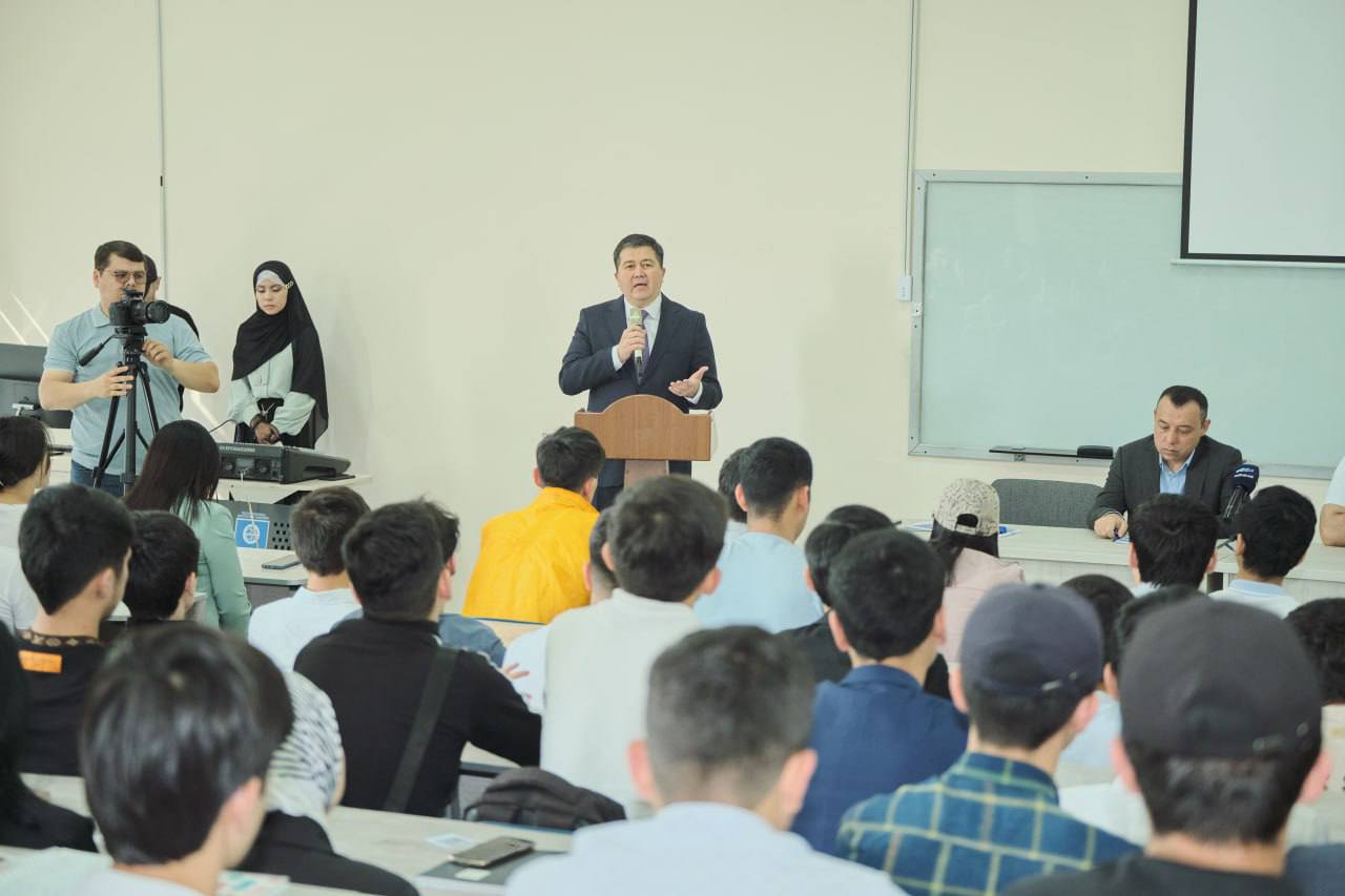 a forum on the theme “Freelancing is the profession of the future” was held at Kimyo International University in Tashkent