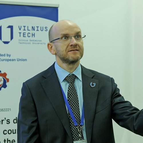 Toshkent Kimyo Xalqaro Universiteti Mashinasozlik texnalogiyalari yo'nalishi o'qtuvchilari Litvaning Vilnius Gediminas Texnika universitetida