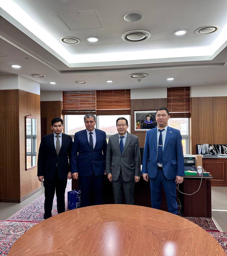 Yesterday, an official delegation headed by the founder of the Kimyo International University in Tashkent A.Vakhobov and the rector J.Kudaybergenov arrived in South Korea.